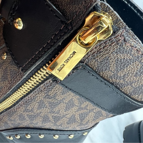 MICHAEL KORS OUTLET
Kincaid Logo Studded Combat Boot 9M
NWOT MSRP $399 - Picture 9 of 10